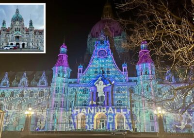 Videomapping Am Rathaus um Aufmerksamkeit zu erzielen ▷ Videoprojektor mieten bei Projekt.ON ➡️